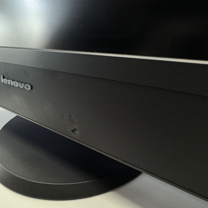 Lenovo ThinkCentre M73Z AIO Core i3 4130 3.4 GHz | 8GB | 240 SSD | 20" | Wifi | Windows | Teclado y ratón | Desperfecto estetico